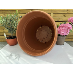 très jolis pots coupe deco plastique modèle PEGASO P44,