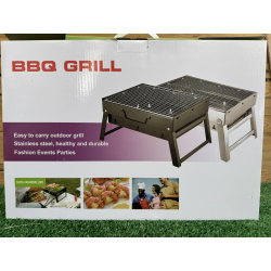 Préparez les beaux jours avec ce joli barbecue à charbon
